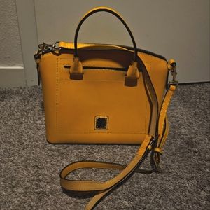 Dooney & Bourke Bag